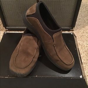 Women’s size 10 brown color Saint johns bay shoess
